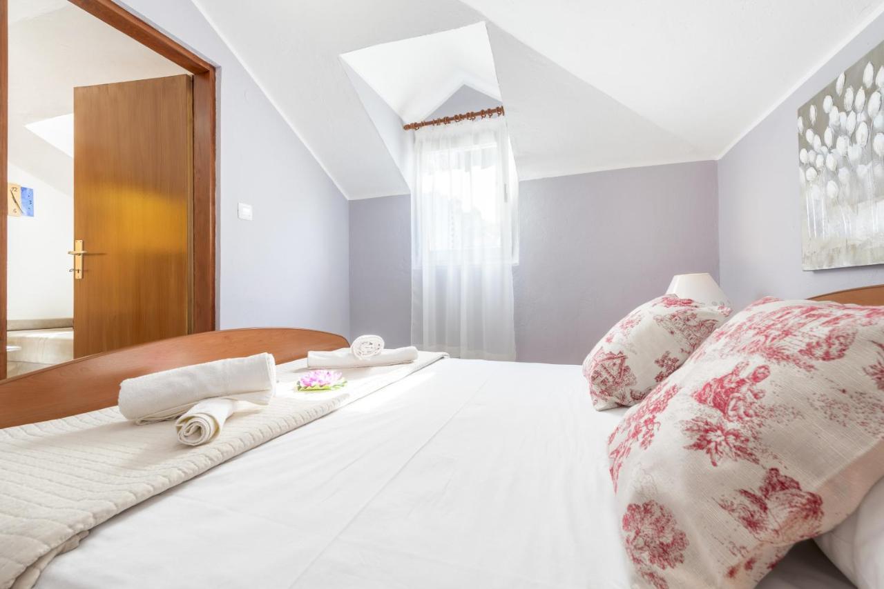 Apartments By The Sea Baska Voda, Makarska - 17570 Luaran gambar