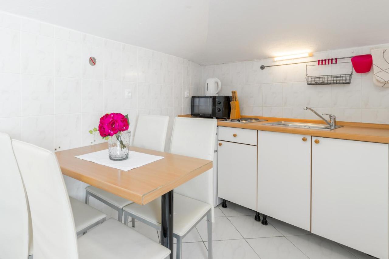 Apartments By The Sea Baska Voda, Makarska - 17570 Luaran gambar
