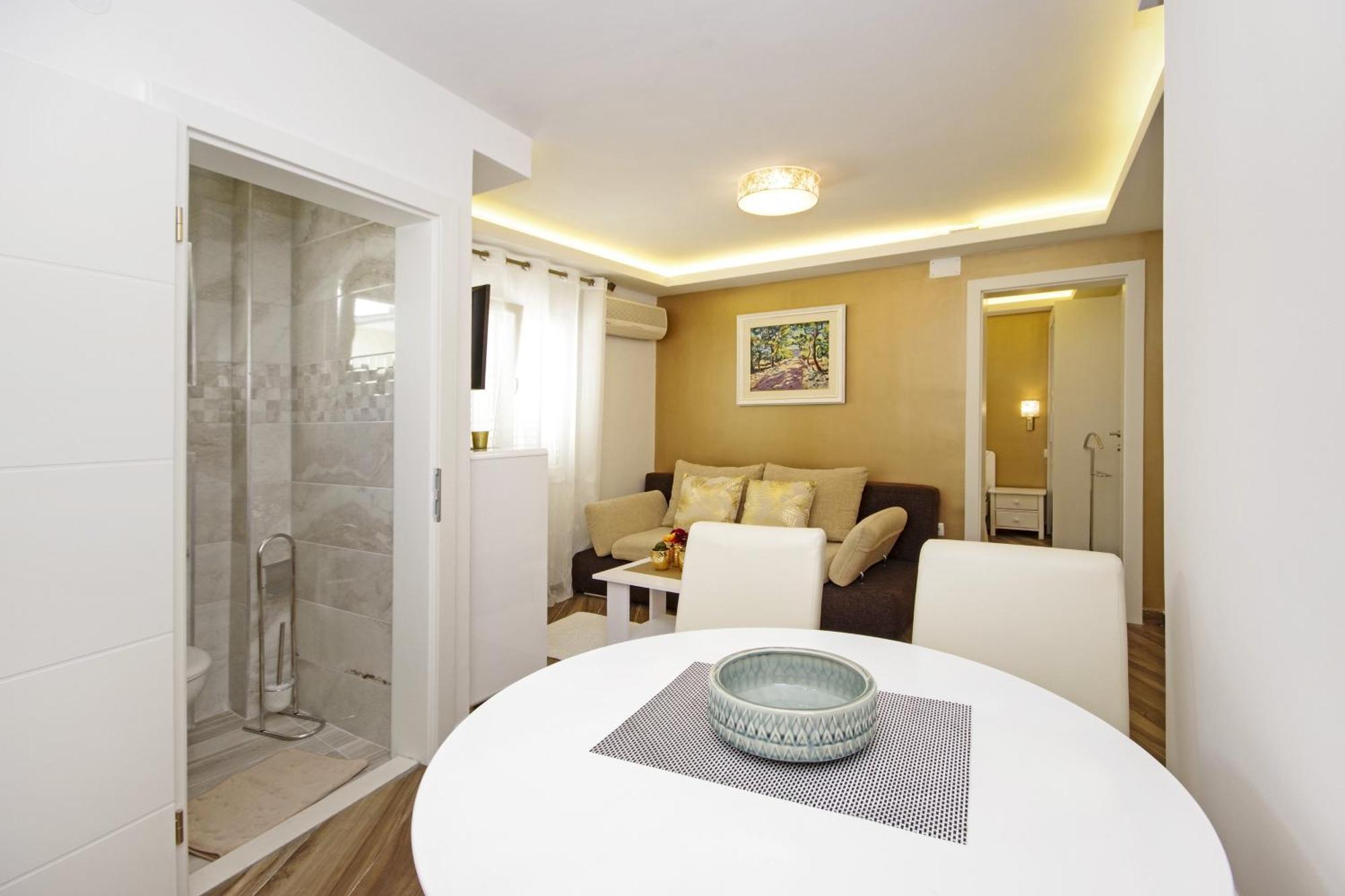 Apartments By The Sea Baska Voda, Makarska - 17570 Bilik gambar